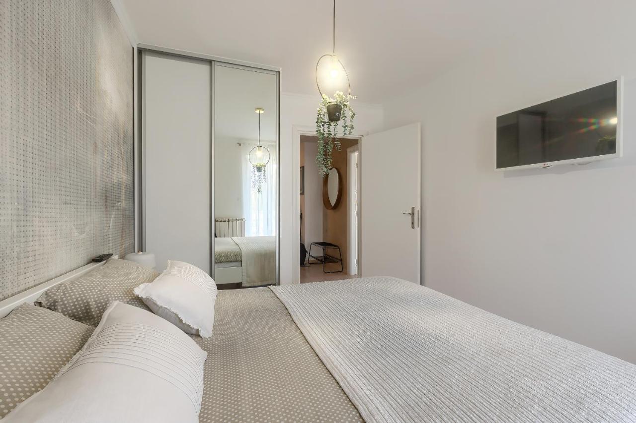 Apartments Palm View ロヴィニ エクステリア 写真