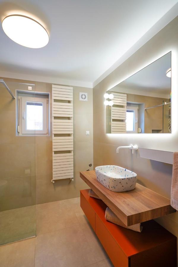 Apartments Palm View ロヴィニ エクステリア 写真