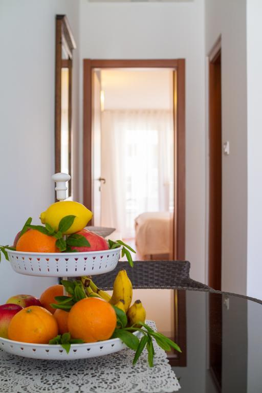 Apartments Palm View ロヴィニ エクステリア 写真