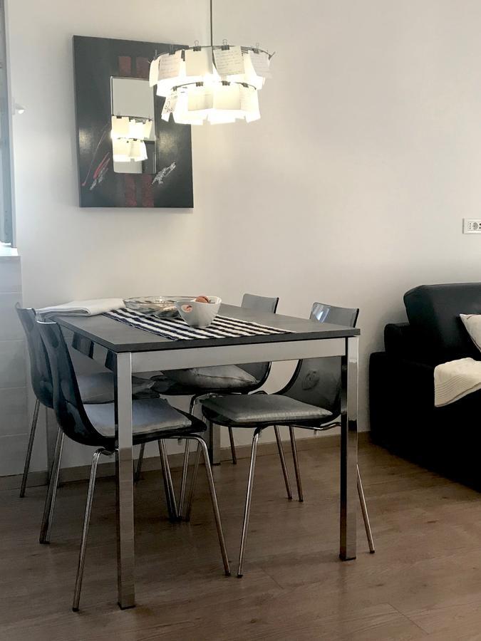 Apartments Palm View ロヴィニ エクステリア 写真